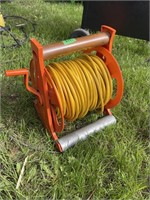 Heavy duty extension cord with reel