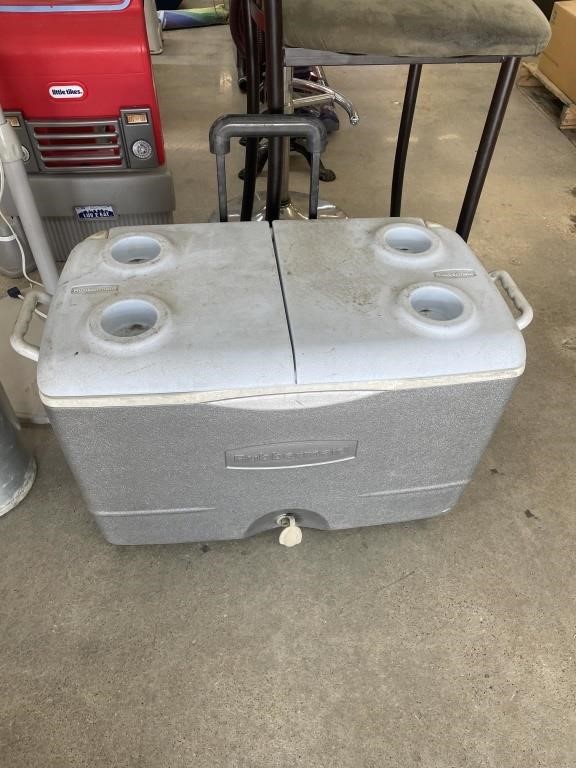 Cooler on Wheels