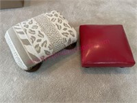 2 Small foot stools (1 is red)
