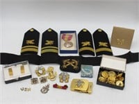 TRAY LOT OF WW2 US NAVY SOLDIER MEDALS