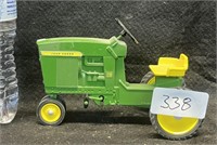 1/16 SCALE JOHN DEERE MODEL 20 PEDAL TRACTOR