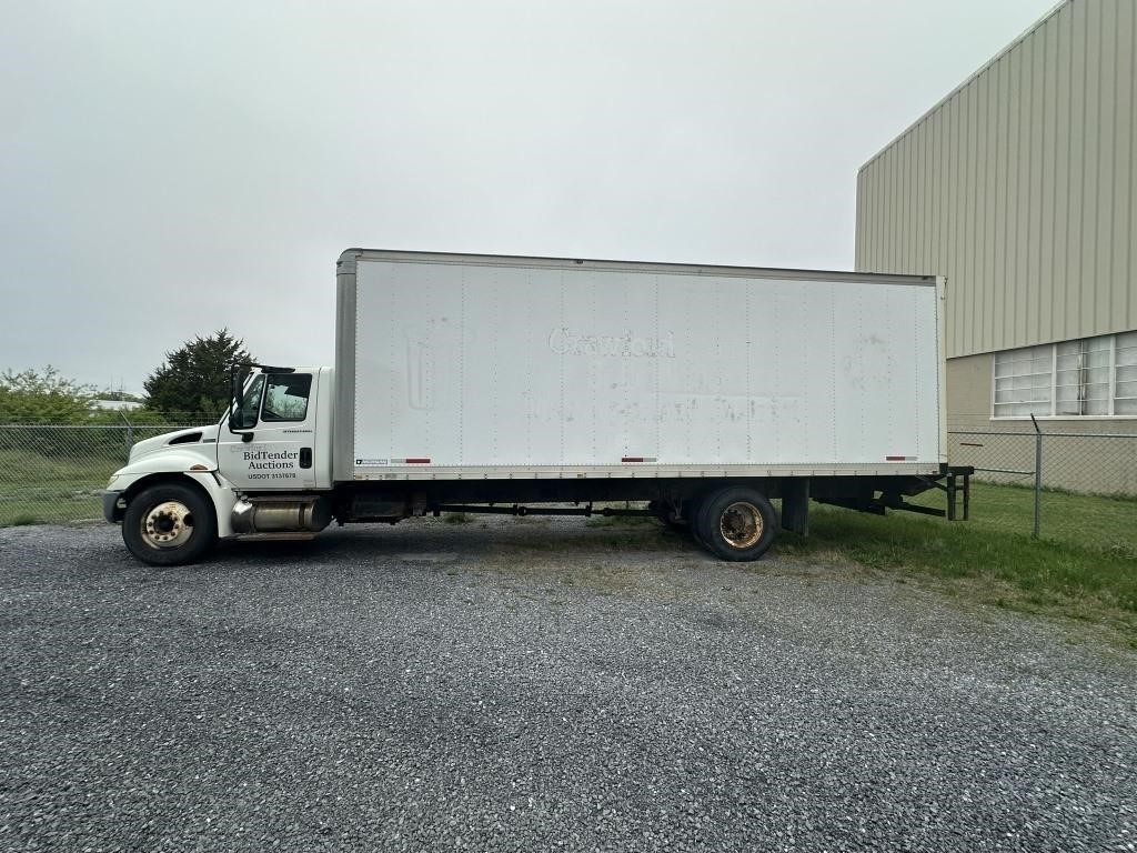 26ft BOX TRUCK - NON-CDL- 2007 International 4200