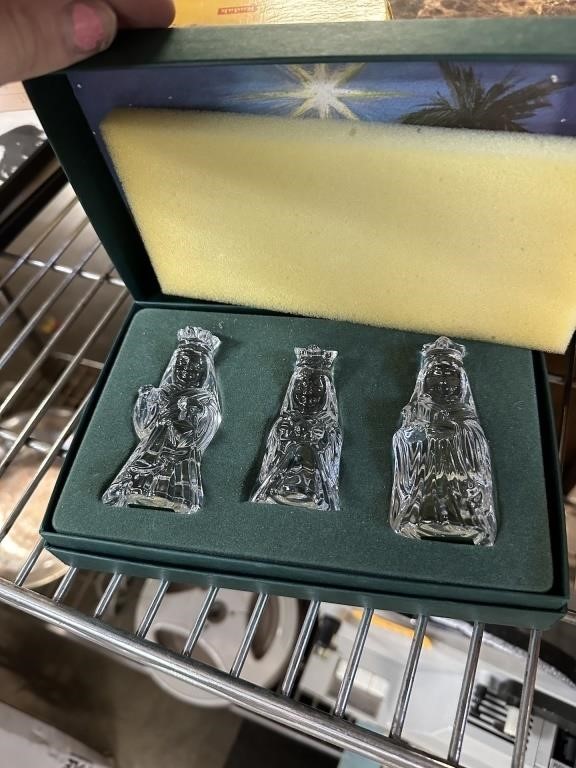 MARQUIS WATERFORD CRYSTAL NATIVITY SET