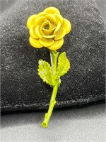 Vintage Small flower brooch pin