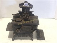 Crescent Toy Stove with Accessories