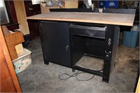 5 FT WORK TABLE WITH ELECTRIC