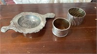 Vintage tea strainer & 2 napkin holders - lot of