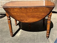 Antique 19th C. Fine Gateleg Table