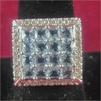 14k White Gold Ring with Diamonds and