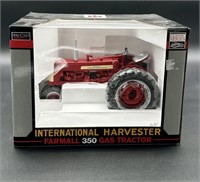 1:16 International Harvester Farmall 350 Gas