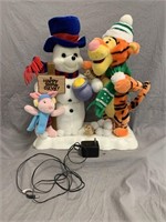 Tigger and Piglet w/Snowman Decoration