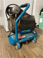 MAKITA 2.2 GAL 2 HP 90PSI COMPRESSOR