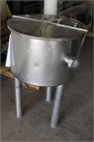 *MENOMONIE*STAINLESS STEEL TANK