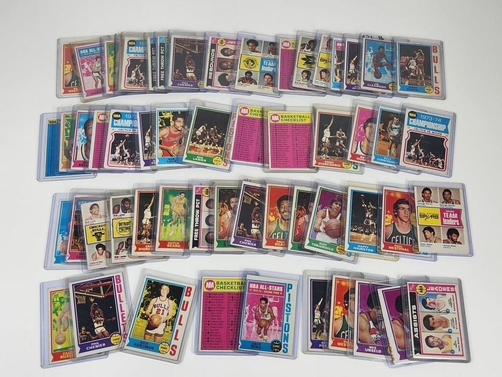 LARGE ASSORTMENT OF 1974-75 TOPPS BASKETBALL CARDS