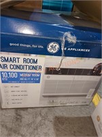 GE 10,100btu, 450sq.ft. smart Air conditioner