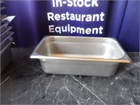 Bid X 8: SS Food Container 10" X 6" X 4"