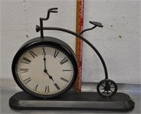 Metal "bicycle" clock, working, note chip