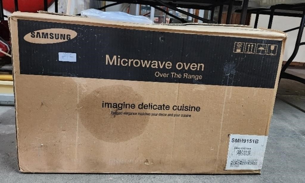 Samsung Over Range Microwave Oven  NIB