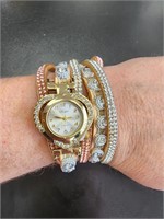 Bracelet wrap around watch