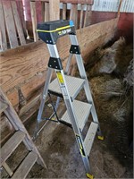 Gorilla 4FT Step Ladder