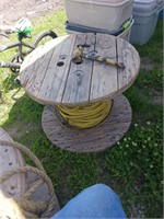 WOODEN SPOOL WITH 1/2IN NYLON ROPE