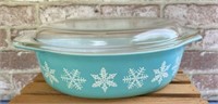 VINTAGE PYREX TURQUOISE "SNOWFLAKE" BOWL WITH