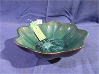 Vtg Blue Mountain Pottery  Flower Shaped Bowl