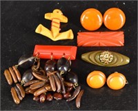 Four Bakelite Pins And Two Pairs Of Earrings
