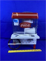 Snow cone machine