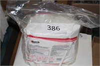 800- clean up facility wipes
