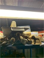 LOT OF TROWELS AND CHIP BRUSHES