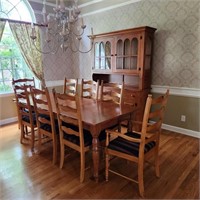 Broyhill Pine Dining Table w/ 8 Chairs