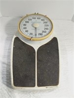 Vintage Home Weight Scale
