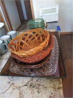 Wood serving tray serving items