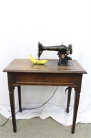 Singer 66-16 Electric Sewing Machine