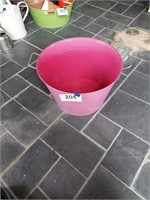 Metal pink container