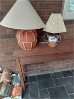 Lot of 2 small table lamps