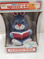 Vintage 1985 Sqeeze a Mal Bunny