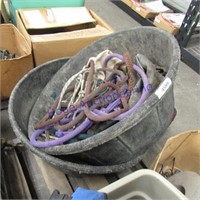 Pair rubber tubs, lead ropes