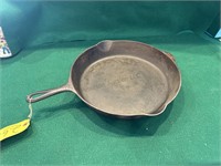 Griswold No 12 Fire Ring Skillet Small Logo