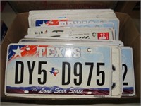 LOT OF 30 TEXAS & TENN LICENSE PLATES