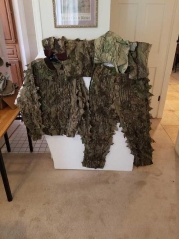 Cabela's Gilly suit jacket size extra large