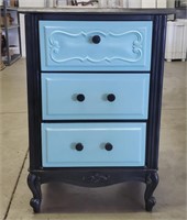 Lea 3-Drawer Night Stand