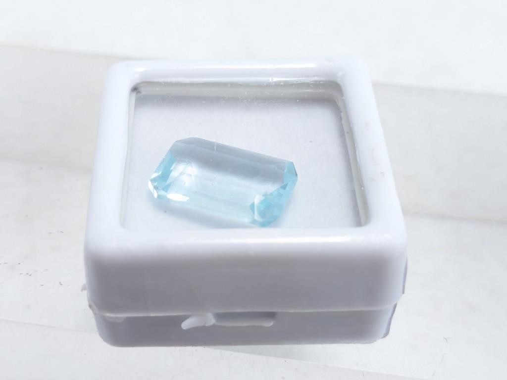 4.95 Ct Natural Aquamarine- Emerald Gemstone