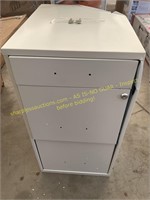 3 drawer office cabinet (damaged)