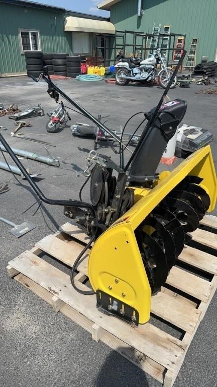 JOHN DEERE 42" SNOW BLOWER ATTACHMENT