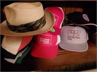COLLECTION OF MENS HATS/ CAPS