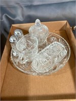 Glass condiment set