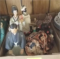 TRAY OF ORIENTAL FIGURINES, MISC