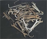 Group of various brands of wrenches and Allen